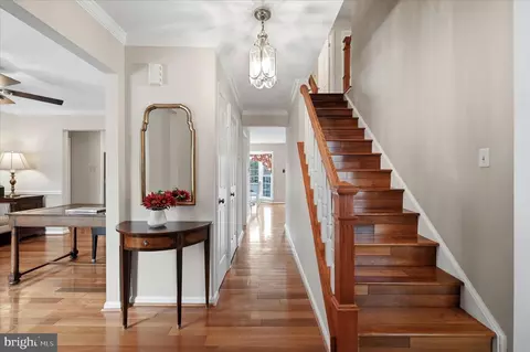 Entry Way - 7001 Ebbtide Ln, Burke, VA 22015 photo 2 of 2