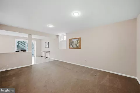 Living - 7001 Ebbtide Ln, Burke, VA 22015 photo 2 of 2