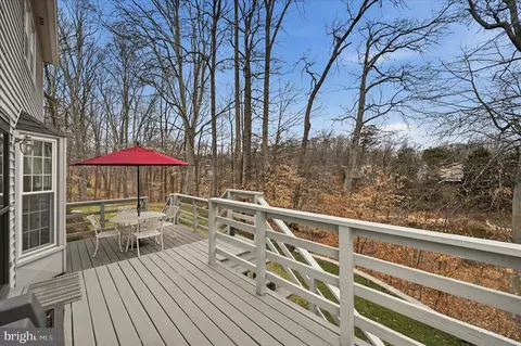 Exterior - 7001 Ebbtide Ln, Burke, VA 22015 photo 2 of 8