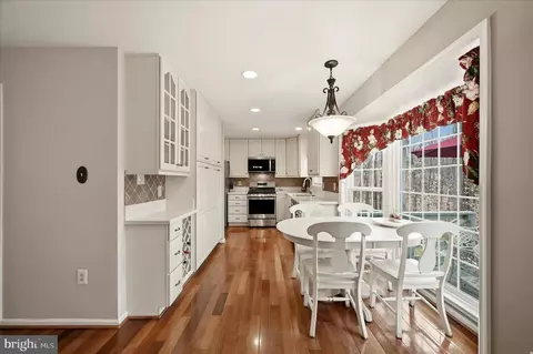 Kitchen - 7001 Ebbtide Ln, Burke, VA 22015 photo 2 of 3