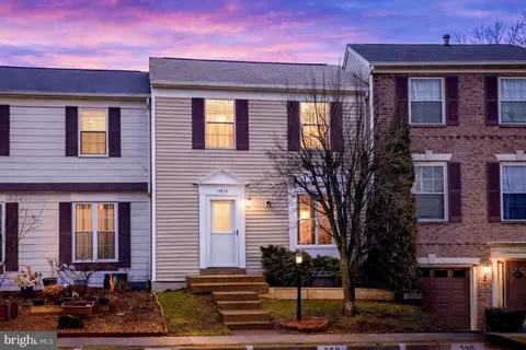 14816 Millicent Ct, Centreville, VA 20120