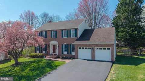 6224 Point Ct, Centreville, VA 20120