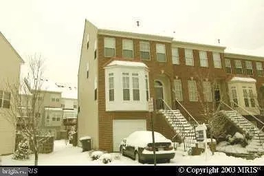 2587 James Madison Cir, Herndon, VA 20171