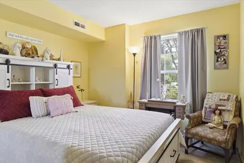Bedroom - 7600 Tremayne Pl #301, Mclean, VA 22102 photo 1 of 3