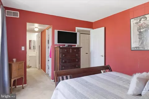 Bedroom - 7600 Tremayne Pl #301, Mclean, VA 22102 photo 3 of 3