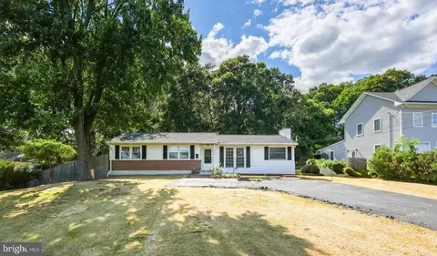 5924 Cauba Ct, Alexandria, VA 22310