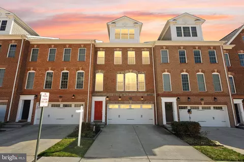 7897 Carbondale Way, Springfield, VA 22153