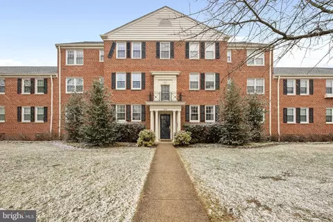 6613 Potomac Ave #A2, Alexandria, VA 22307