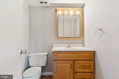 Bath - 11611 Vantage Hill Rd #11B, Reston, VA 20190 photo 2 of 2