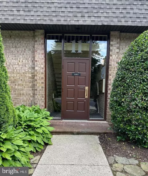 11611 Vantage Hill Rd #11B, Reston, VA 20190