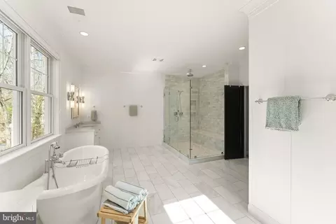 Bath - 8621 Mchenry St, Vienna, VA 22180 photo 3 of 9