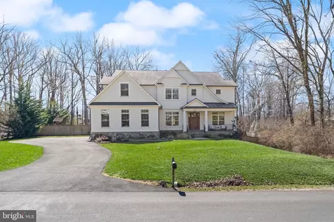 Exterior - 8621 Mchenry St, Vienna, VA 22180 photo 2 of 17