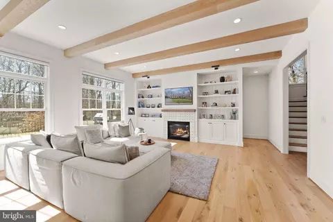 Living - 8621 Mchenry St, Vienna, VA 22180 photo 3 of 6