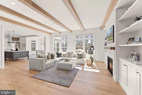 Living - 8621 Mchenry St, Vienna, VA 22180 photo 1 of 6