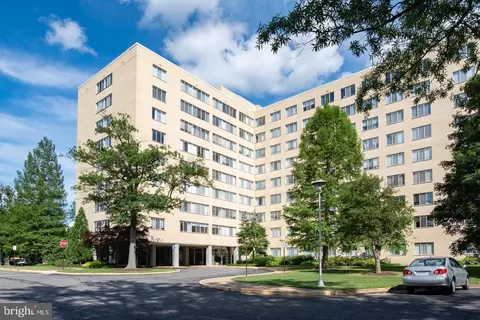 6641 Wakefield Dr #311, Alexandria, VA 22307