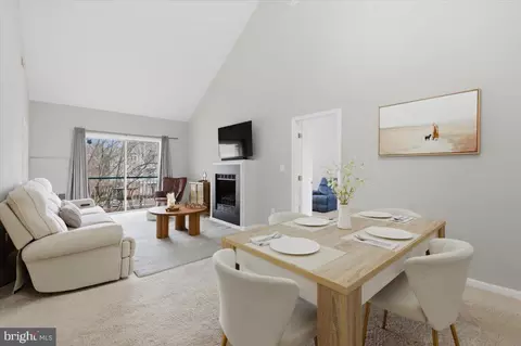 6534 Grange Ln #202, Alexandria, VA 22315