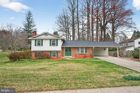 4815 Wakefield Chapel Rd, Annandale, VA 22003