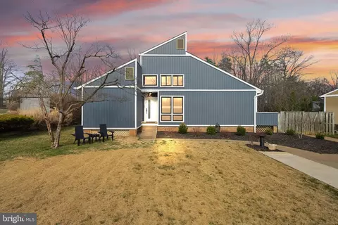 5513 Westcliff Ct, Burke, VA 22015