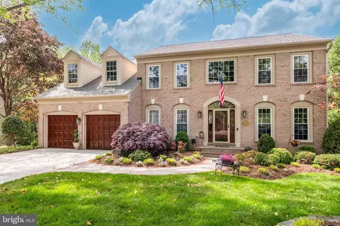 7904 Willfield Ct, Fairfax Station, VA 22039