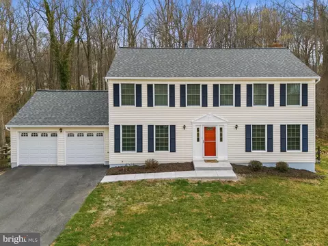 6622 Crayford St, Burke, VA 22015