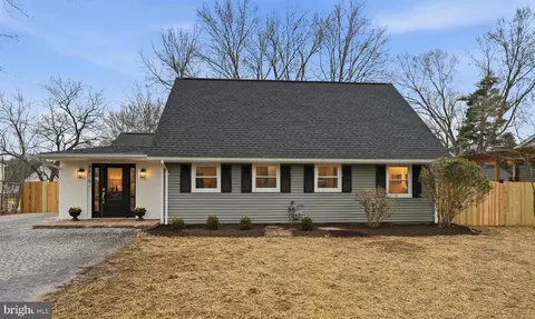 4815 Eubank St, Alexandria, VA 22309