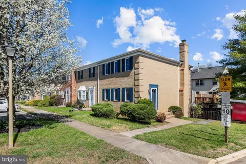 7410 Rhondda Dr, Lorton, VA 22079