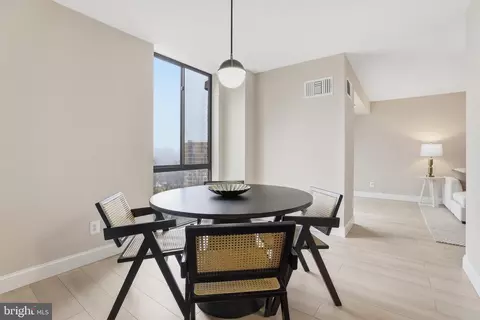 2311 Pimmit Dr #603, Falls Church, VA 22043