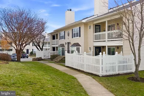 10208 C Ashbrooke Ct #19, Oakton, VA 22124