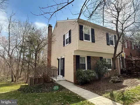 Exterior - 8318 Uxbridge Ct, Springfield, VA 22151 photo 7 of 9