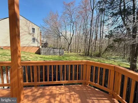 Exterior - 8318 Uxbridge Ct, Springfield, VA 22151 photo 4 of 9