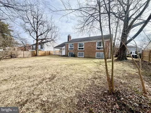 6930 Southridge Dr, Mclean, VA 22101 photo 4