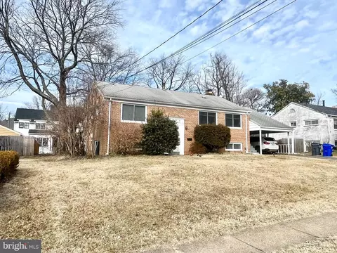 6930 Southridge Dr, Mclean, VA 22101 photo 3
