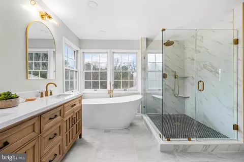 12701 Roark Ct, Reston, VA 20191 photo 24
