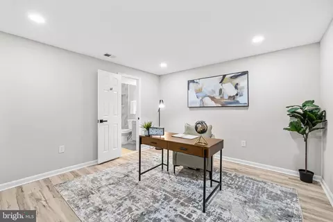 12701 Roark Ct, Reston, VA 20191 photo 44