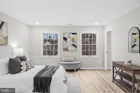 12701 Roark Ct, Reston, VA 20191 photo 22