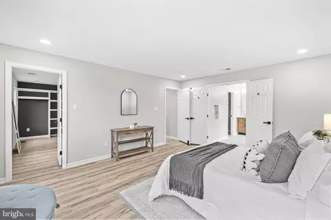 12701 Roark Ct, Reston, VA 20191 photo 20