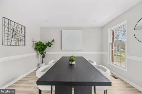 12701 Roark Ct, Reston, VA 20191 photo 15