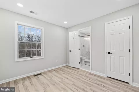 12701 Roark Ct, Reston, VA 20191 photo 31