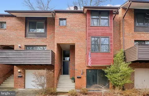 11514 Sunder Ct, Reston, VA 20190