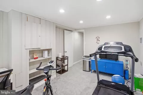 8802 Parliament Dr, Springfield, VA 22151 photo 35