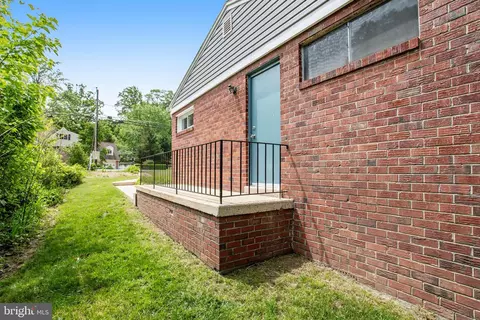 8802 Parliament Dr, Springfield, VA 22151 photo 44
