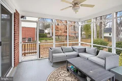 8802 Parliament Dr, Springfield, VA 22151 photo 12