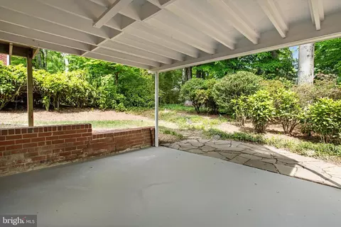 8802 Parliament Dr, Springfield, VA 22151 photo 46
