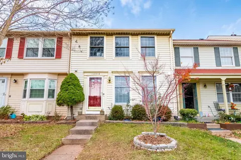 13215 Custom House Ct, Fairfax, VA 22033