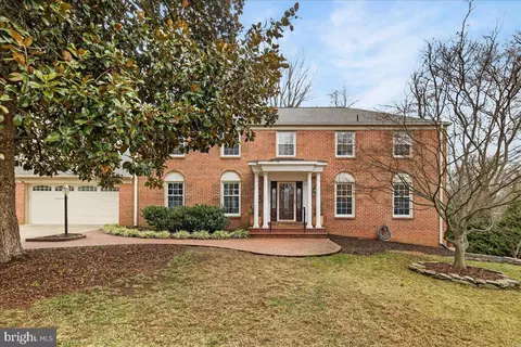 4201 Pickering Pl, Alexandria, VA 22309