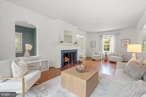 6108 Vernon Ter, Alexandria, VA 22307