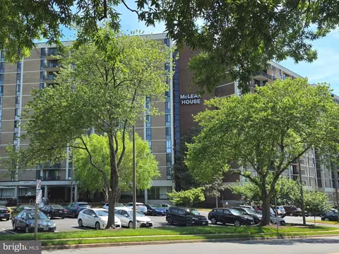 6800 Fleetwood Rd #601, Mclean, VA 22101