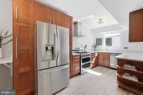 11025 Saffold Way, Reston, VA 20190 photo 8
