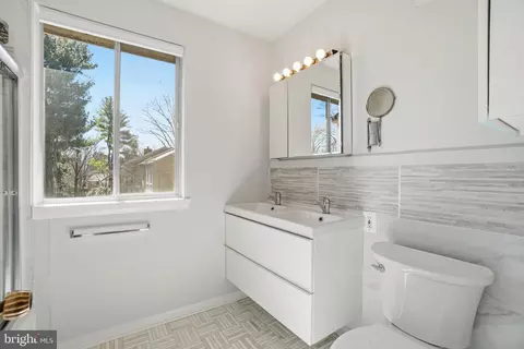 11025 Saffold Way, Reston, VA 20190 photo 16