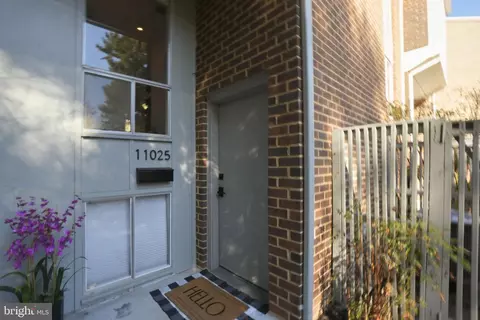 11025 Saffold Way, Reston, VA 20190 photo 3